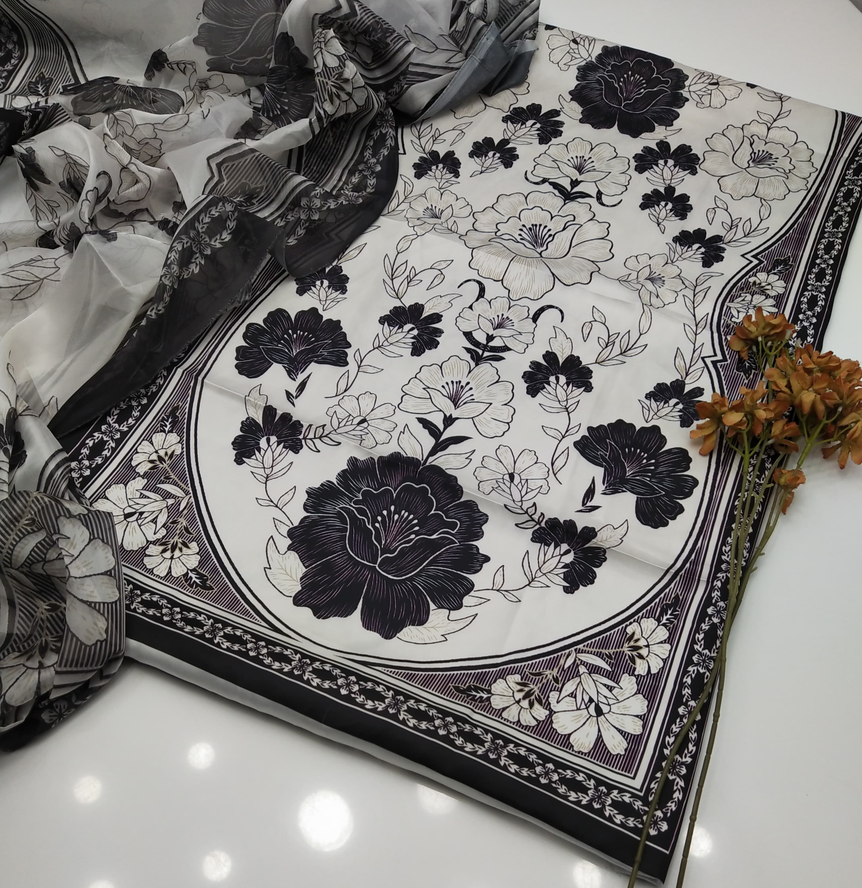 LULUSAR ⏐ SILK ⏐ FLORAL DIGITAL PRINTED ⏐UNSTITCHED ⏐ 3 PC ⏐ PURPLE